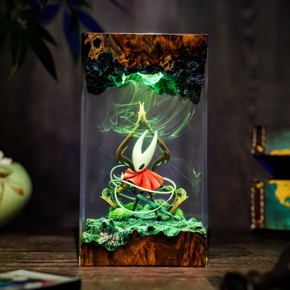 Hollow Knight Hornet Epoxy Night Lamp