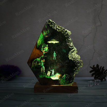 Handmade Sci-Fi Resin Night Light - Green Alien UFO Diorama
