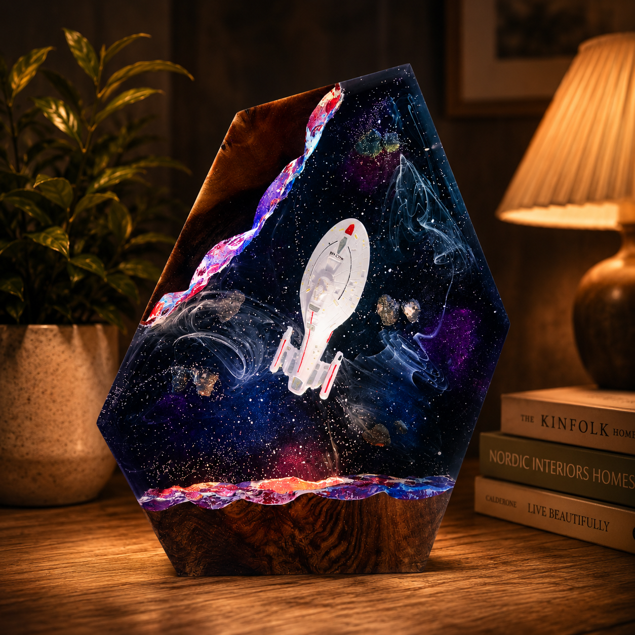 Star Trek USS Voyager NCC-74656 Lamp - Gift for Trekkie