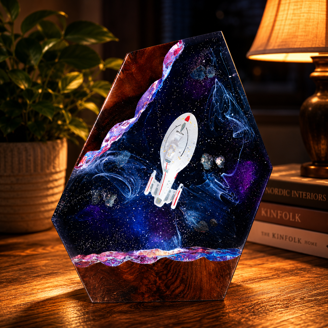 Star Trek USS Voyager NCC-74656 Lamp - Gift for Trekkie